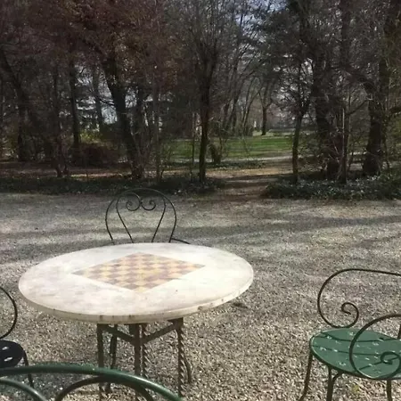 Tenuta Il Palazzasso Bed and Breakfast Caraglio